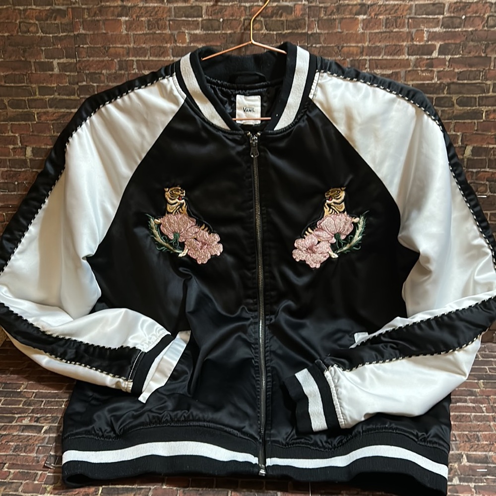 🎄Vans Souvenir Bomber Jacket Size LARGE GUC